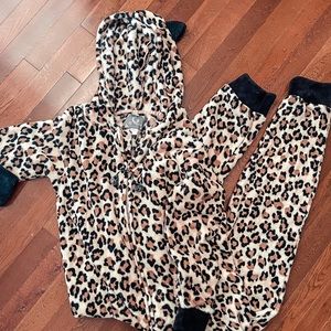 Leopard print adult onsie 🐆